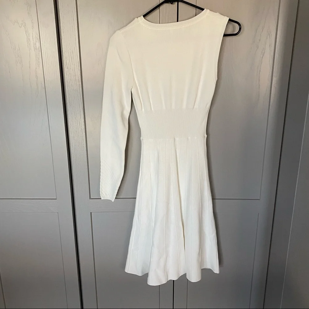 Bebe asymmetric dress - Picture 6 of 10